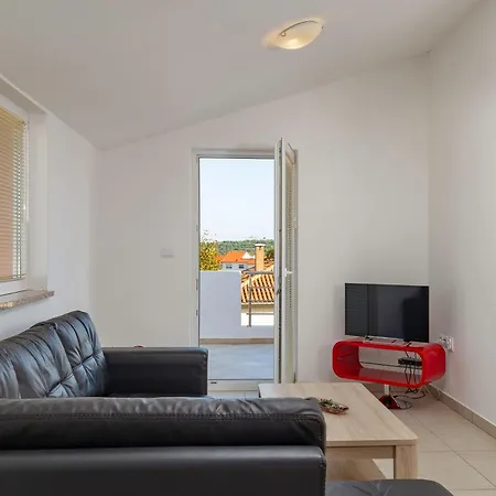Apartmán Hanna With Pool